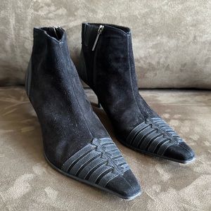 Donald J. Pliner Lydia Black Suede Leather Ankle Boots